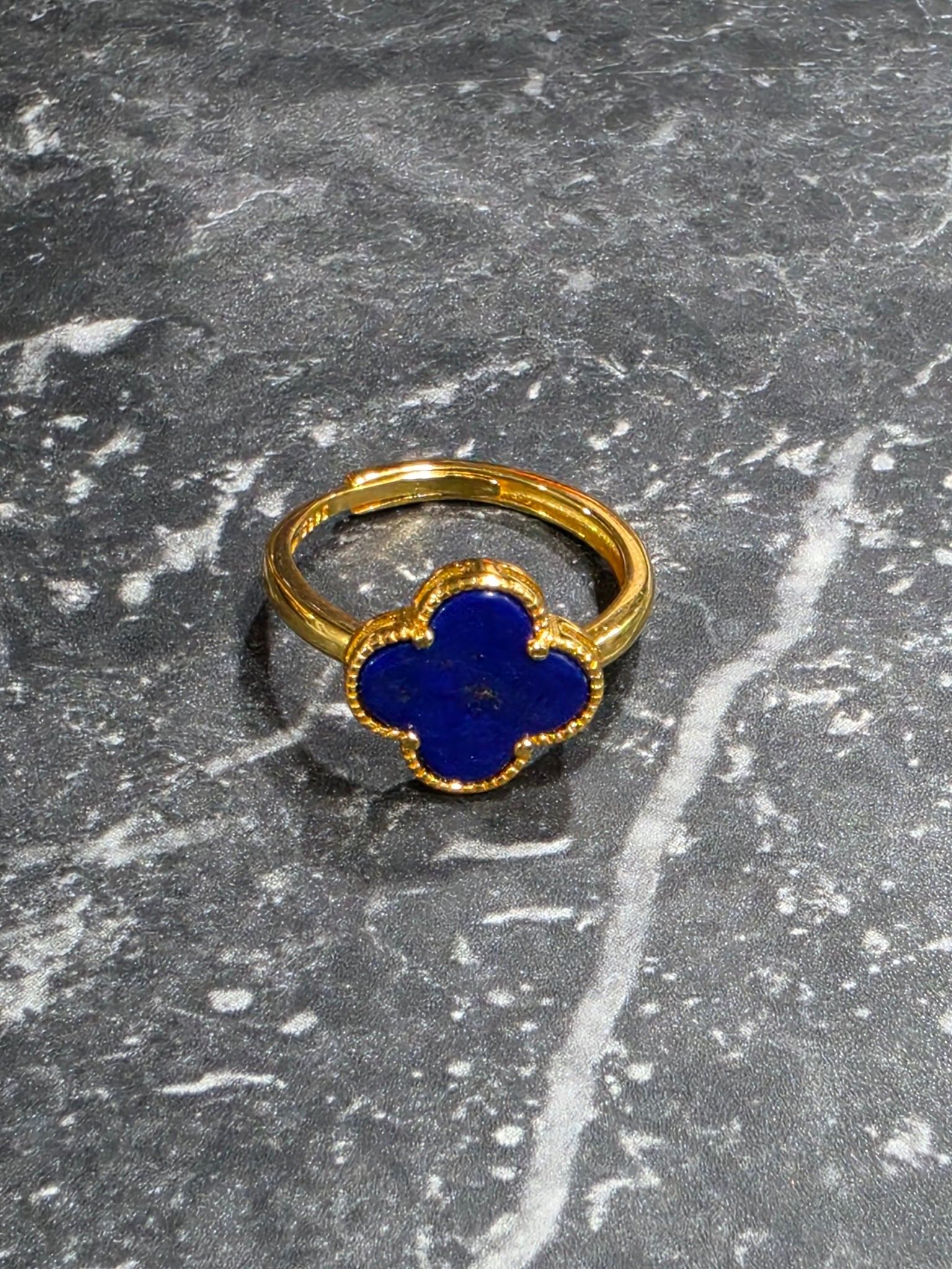 [FB Live Exclusive] Royal Lapis Clover Ring (Adjustable size)
