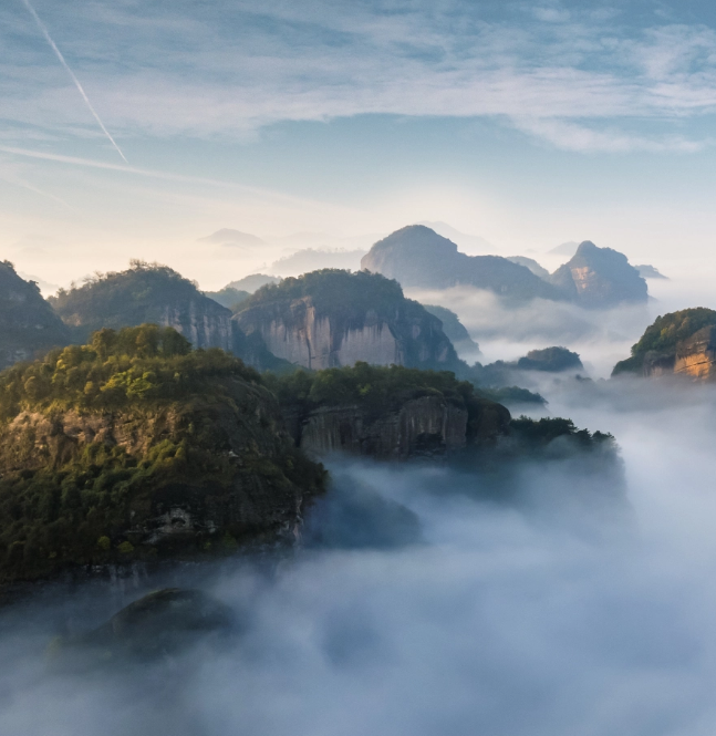 Long Hu Shan 龙虎山 mountain landscape